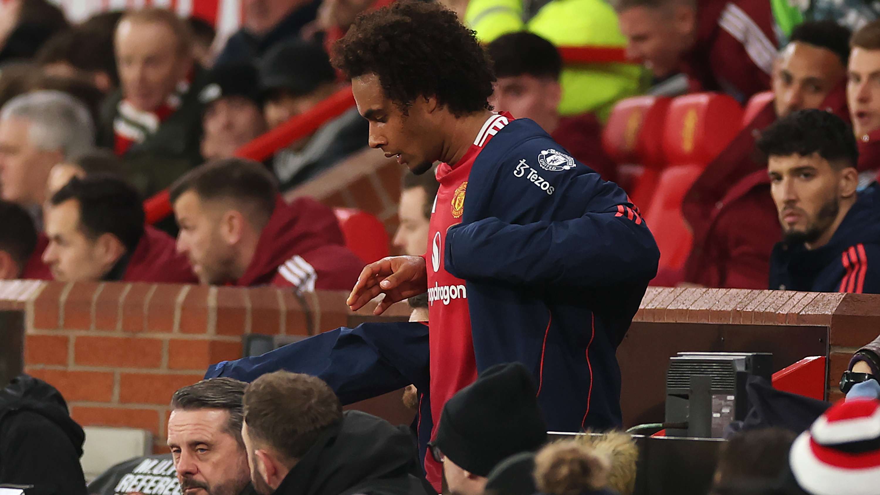 争中扮演重 争中扮演重